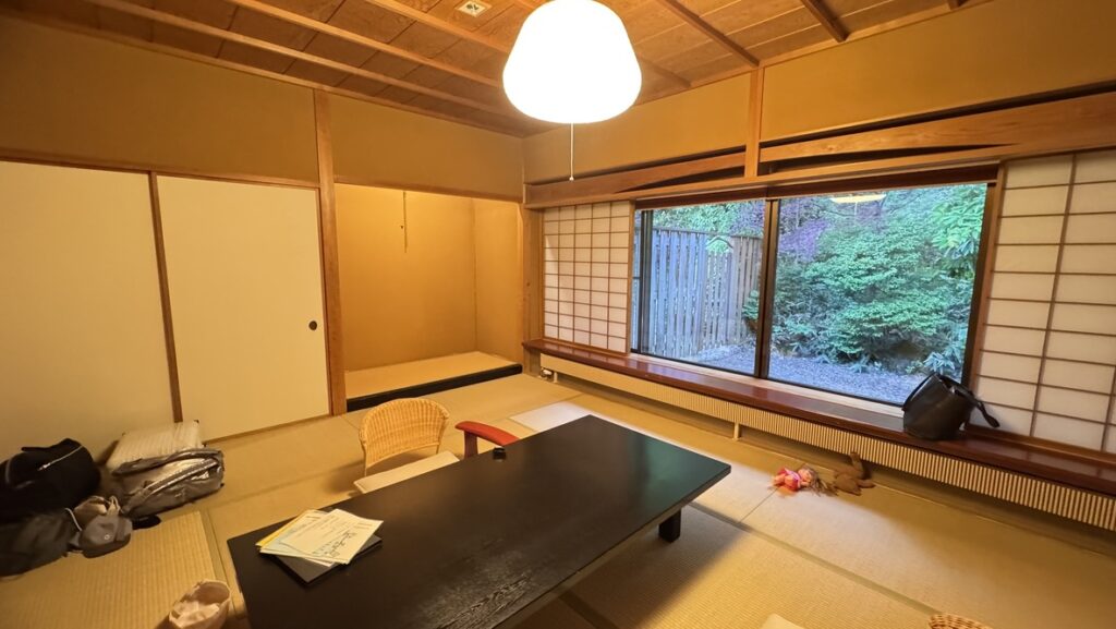 名月荘の和室(本間10帖)